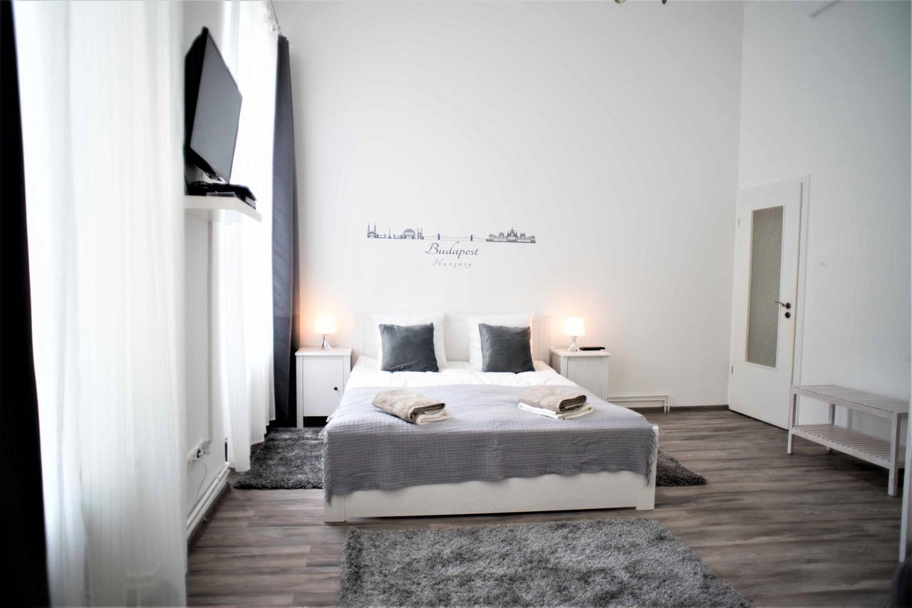 Castle Trees Apartment Budapest Luaran gambar